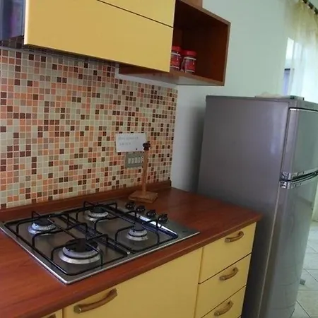 Apartment Ferienwohnung Fuer 6 Personen Ca 60 Qm In Cefalu, Sizilien Nordkueste Von Sizilien - B44285